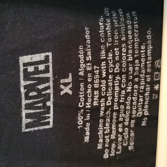 Marvel graphic t shirt 👕 - Picture 2 of 2